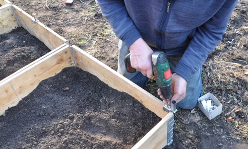 Montage af GrowTunnel p PALLERAMMER