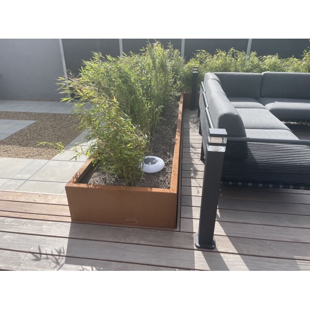 H�jbede i cortenst�l