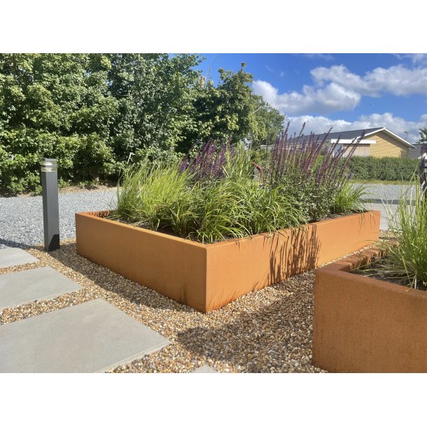 H�jbede i cortenst�l