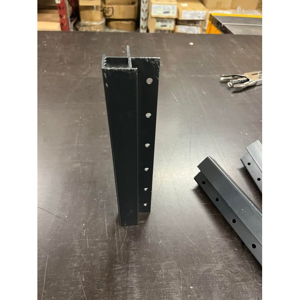 2. sortering - Hjrnestolpe i aluminium til hjbed TR/30 cm