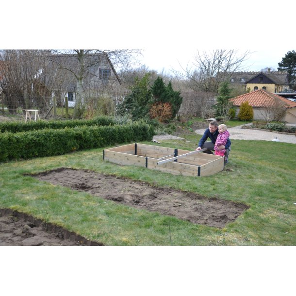 Forlngerbed i sibirisk lrk 30x120x120 cm