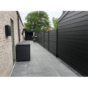 Stausgaard - Hegn og blomsterkummer 