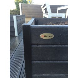 Blomma Pumpar Med Hjul. Svarta H&ouml;rn (Quad.)