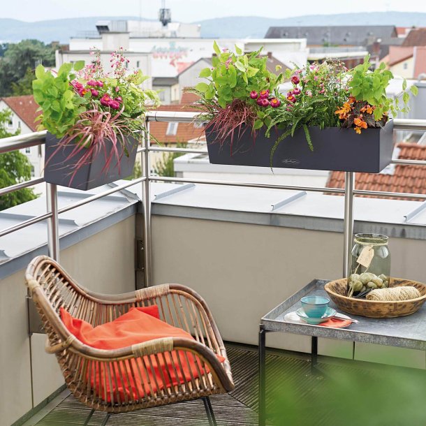 Lechuza Balconera Color udend�rs krukke til blomster med selvvandingssystem 