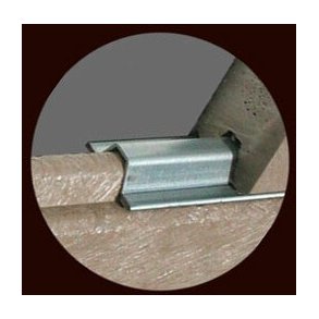 Metallstag för fer/not plankor